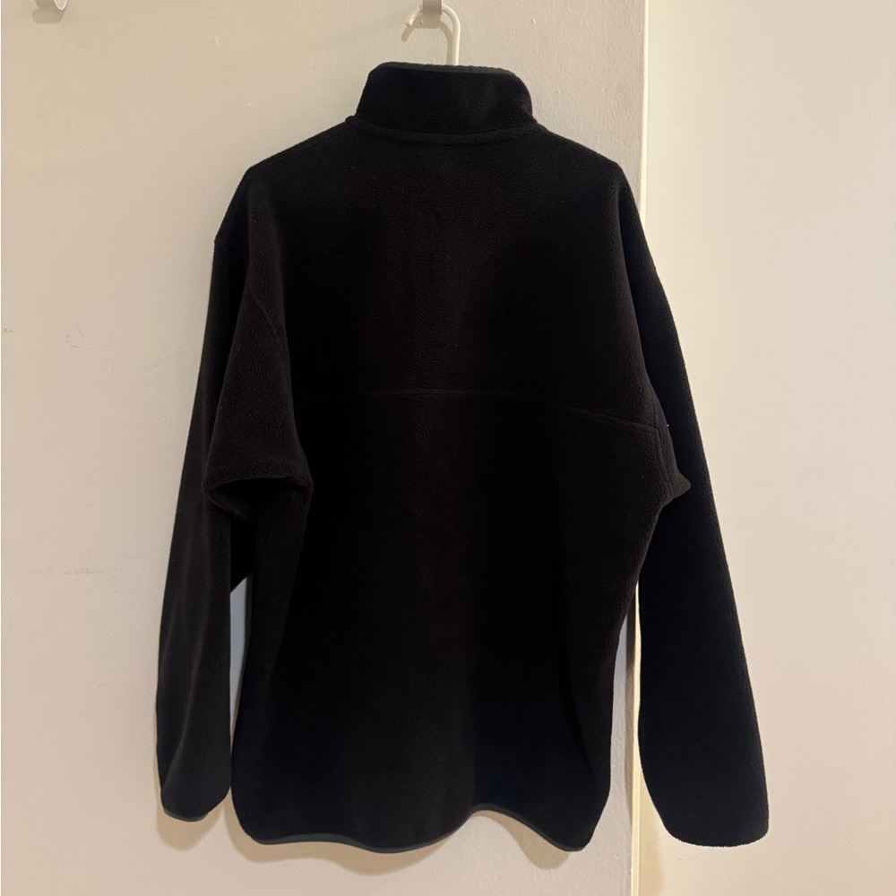 Patagonia Black Fleece Pullover - Picture 2 of 2